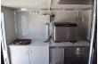 Кухонный отсек: плита газовая, холодильник