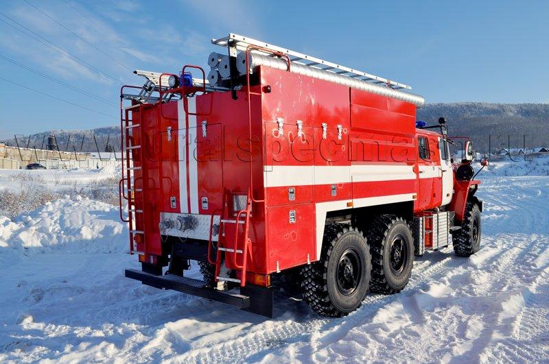 Пожарная автоцистерна АЦ-5,5-40 на шасси Урал 5557-1112-60М