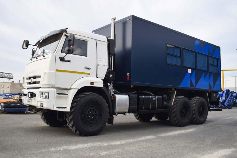 Вахтовый автобус УЗСТ Камаз 43118-23027-50 – 16+2 места (с кухонным отсеком, сп.м.)