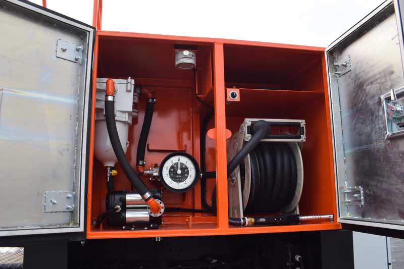 Прицеп-цистерна для ГСМ марки УЗСТ ПЦ-12-004 (2 оси)